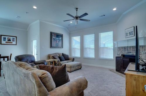 7509 Gairlock Dr, Fort Worth, TX 76179-4821