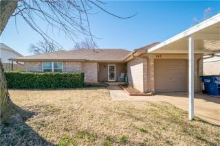 717 Shepherd Dr, Mustang, OK 73064-3223