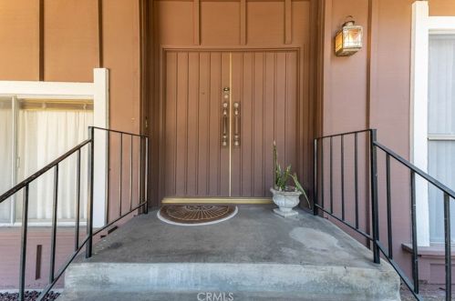 2320 Burnside St, Simi Valley, CA 93065-2519