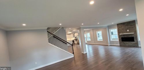 6912 Westlawn Dr, Falls Church VA  22042-2653 exterior