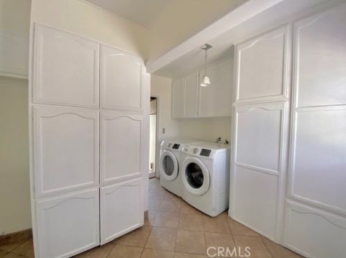 5949 Lewis Ave, Long Beach CA  90805-3528 exterior