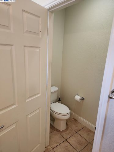 1549 Maple Valley St, Manteca CA 95336-5127 exterior