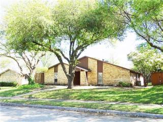 1818 Linda Ln, Richardson TX  75081-2601 exterior