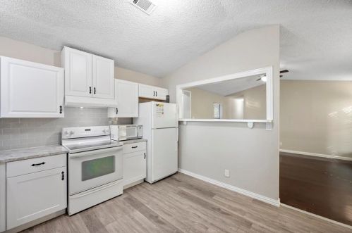 171 Deercreek Dr, Waxahachie, TX 75165-9521