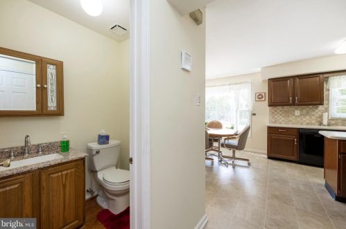 1246 Jarvis Ln, Lansdale PA 19446-6515 exterior