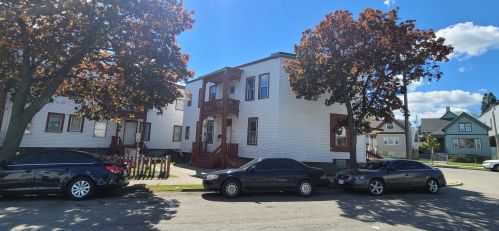 2006 Burnham St, Milwaukee, WI 53204-3177