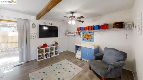 1654 Donner Way, Woodland CA  95695-5564 exterior