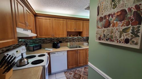 2530 Black Olive Blvd, Delray Beach, FL 33445-6112