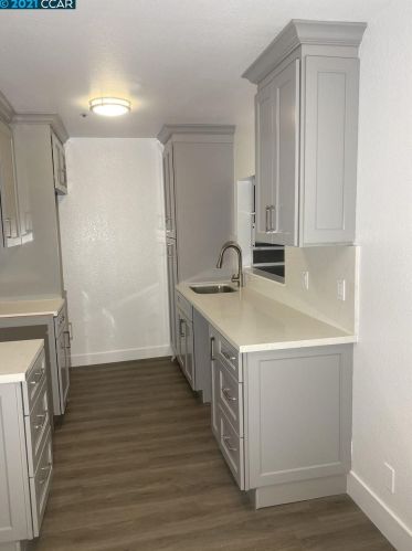 1003 San Antonio Cir, Daly City, CA 94014-3608