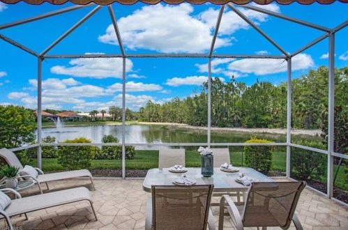 5848 Northridge Dr, Naples, FL 34110-2374