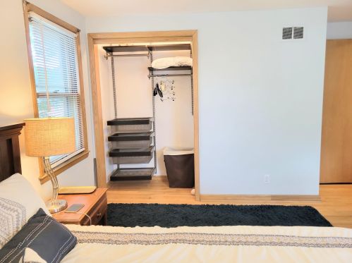 8609 Burleigh St, Milwaukee WI 53222-3719 exterior