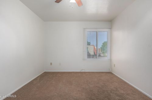 5947 Golden Ln, Glendale AZ  85302-4441 exterior