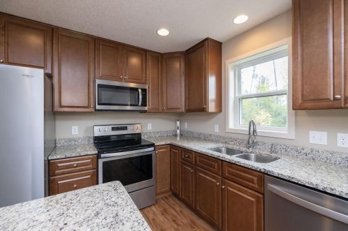 2701 Ridgeview Dr, Red Wing MN 55066-4235 exterior