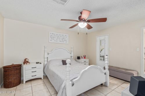 3068 89 Dr, Phoenix AZ 85037-1171 exterior