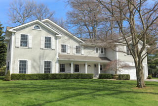 47 Barlow Ln, Rye, NY 10580-2242