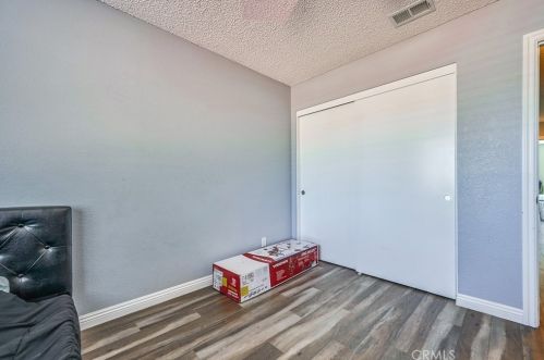 14561 Coalinga Rd, Victorville CA  92392-9617 exterior