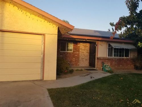 2216 Walton Ave, Tivy Valley, CA 93657-3627