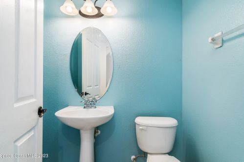 2773 Glenridge Cir, Merritt Island FL  32953-2953 exterior