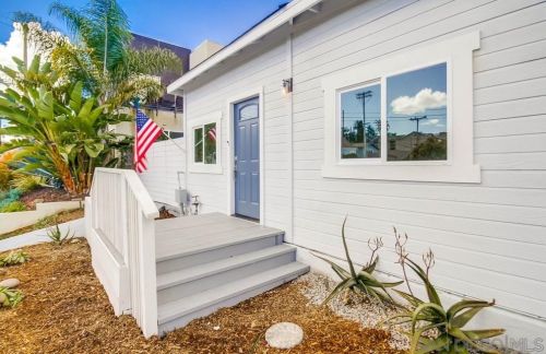 1936 Howard Ave, San Diego, CA 92104-1014