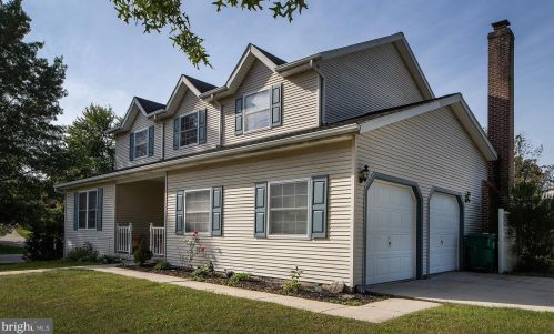 6551 Baywood Dr, Harrisburg PA  17111-6894 exterior