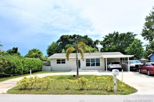 6140 26th St, Hollywood, FL 33023-3908