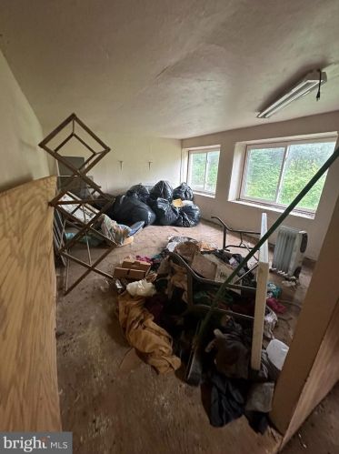 5008 Irene Dr, Harrisburg PA 17112-2138 exterior