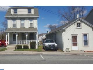 42 Main St, Marsh, PA 19520-9383