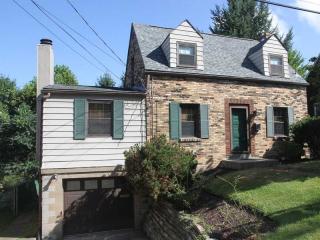 3810 Lyndell St, Pittsburgh, PA 15234-1908