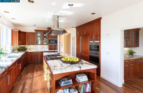 522 Oakshire Pl, Alamo CA  94507-2325 exterior