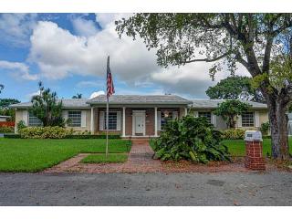 7515 61st St, Miami, FL 33143-1711
