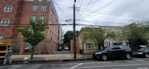 101-39 124th St, Jamaica, NY 11419-3306