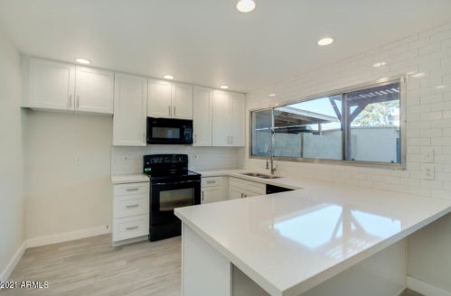 4447 Solano Dr, Glendale AZ  85303-4618 exterior