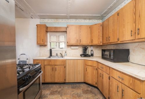 95 Ferndale Blvd, Islip Manor NY  11751-2821 exterior