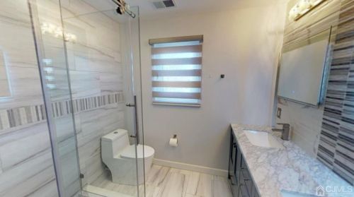 33 Berkshire Rd, Old Bridge NJ  08857-1601 exterior