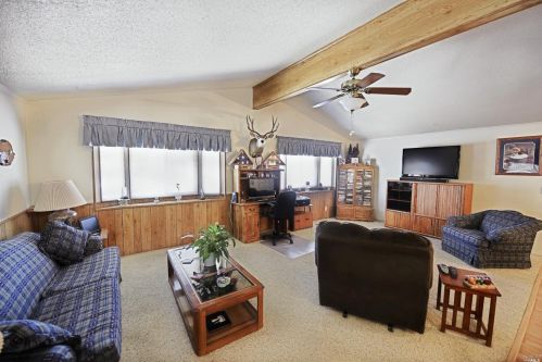 8028 Cliffrose St, Windsor CA  95492-9539 exterior