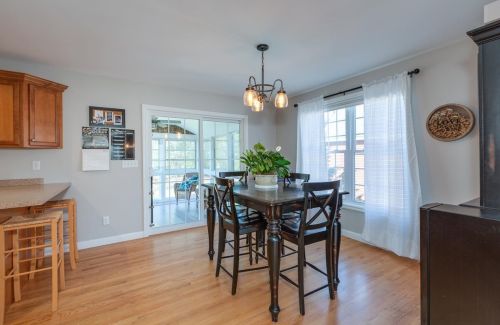 19 Waterford Dr, Sandown NH  03873-2078 exterior