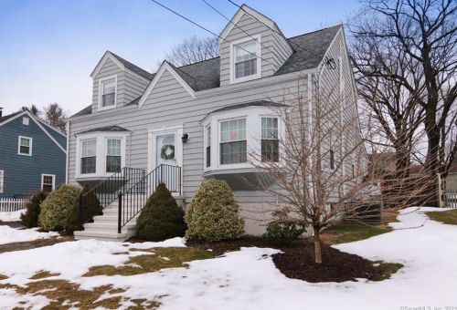 20 Van Rose Dr, North Haven, CT 06473-4462