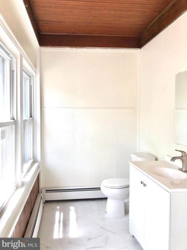 424 Morris St, West Deptford NJ  08096-2633 exterior