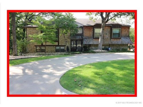 2021 Skyline Dr, Bartlesville, OK 74006-6126