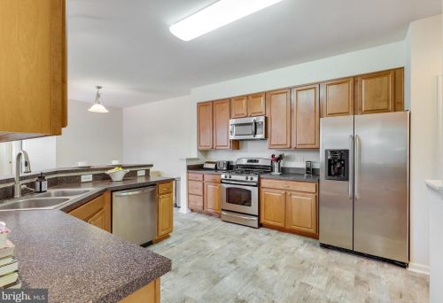 11 Broad Way, Lovettsville VA  20180-8608 exterior