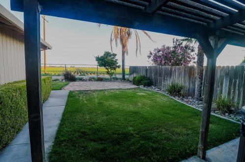 621 Del Oro St, Woodland CA  95695-5040 exterior