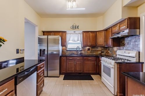 170 Ketcham Ave, Amityville NY  11701-3136 exterior