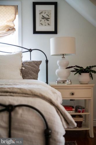 431 Weadley Rd, Norristown PA  19406-3747 exterior