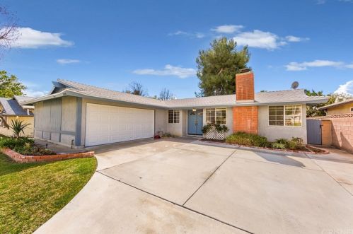 20840 Shine Dr, Santa Clarita, CA 91350-1850