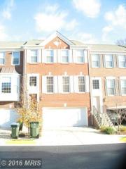5203 Jule Star Dr, Centreville VA  20120-3019 exterior