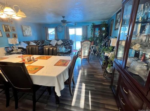 105 Sheffield Dr, Middletown, NY 10940-2807