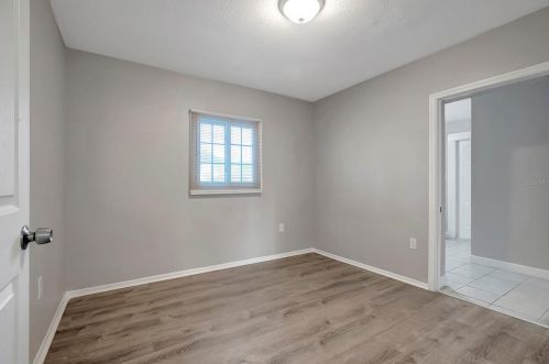 9780 Park Lake Dr, Pinellas Park FL  33782-3563 exterior