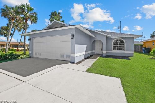 11536 Mckenna Ave, Bonita Springs, FL 34135-5927