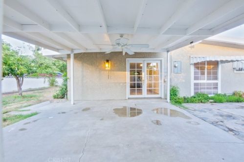 27325 Santa Clarita Rd, Santa Clarita CA  91350-1317 exterior