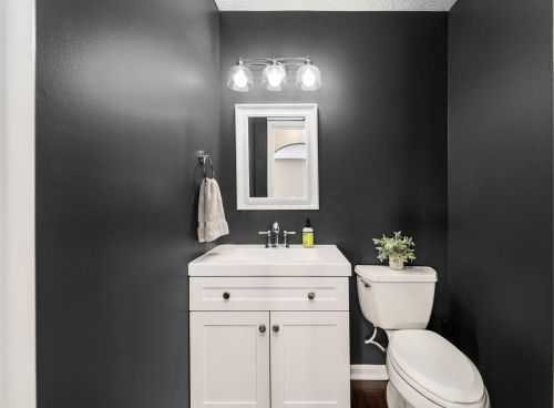 216 Autumn Leaves Way, Johnstown OH  43031-1369 exterior